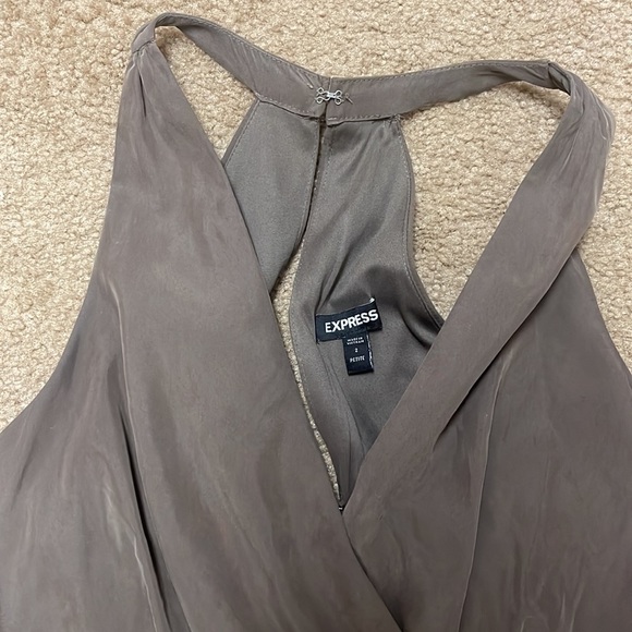 Express women jump suit. Size 2 petite - Picture 5 of 7